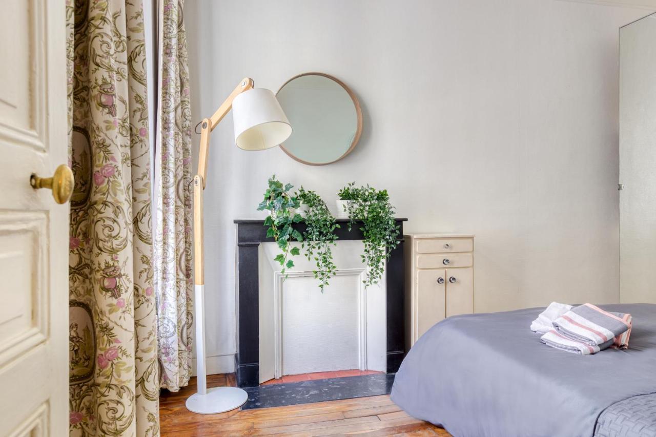 Appartement Cosy Chaleureux Proche Paris - Defense Suresnes Bagian luar foto